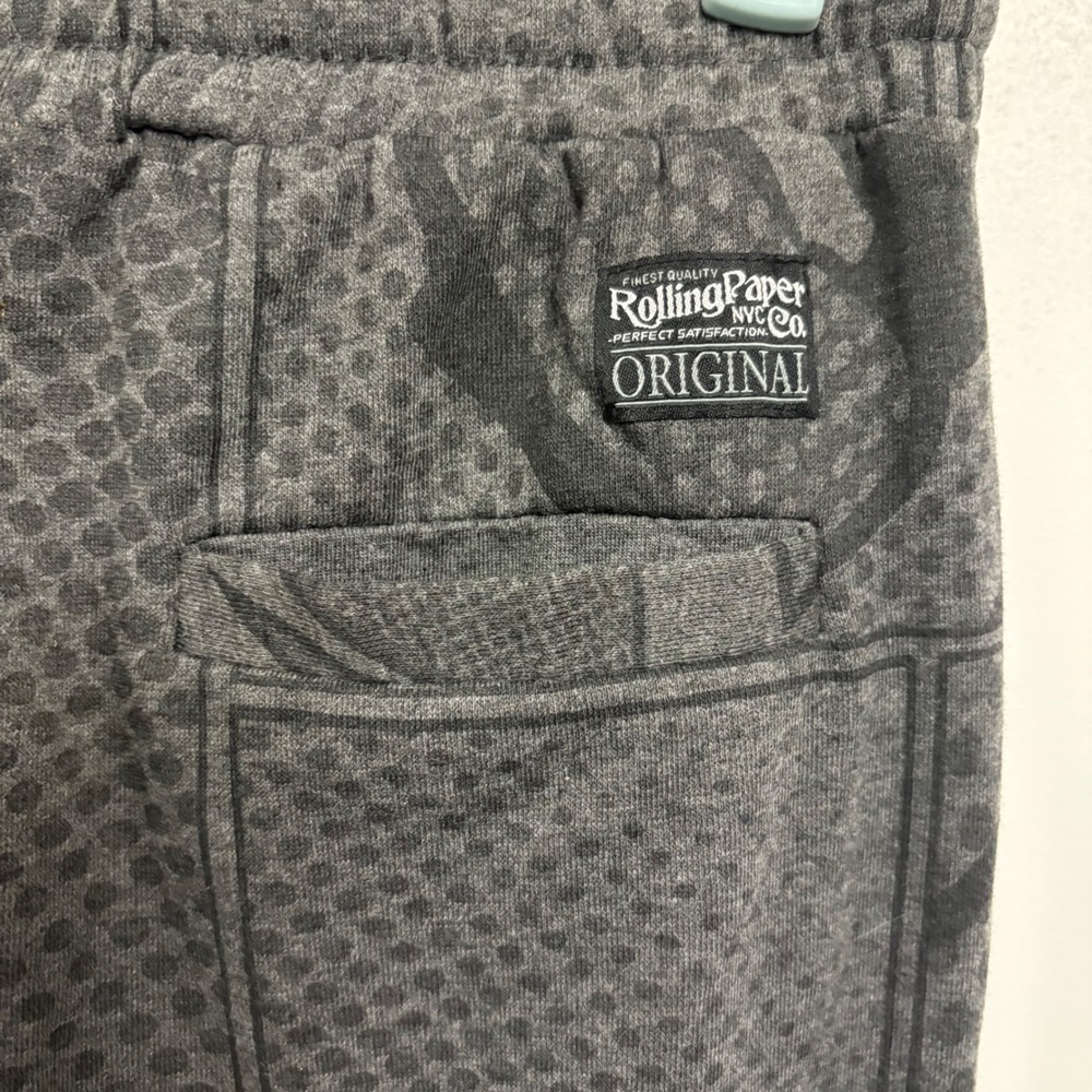 Rolling Paper Co Mens Comic Book Print Joggers Black Gray FP182 Small NWT - Picture 9 of 12
